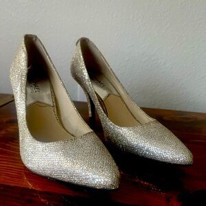 Michael Kors fashion gold glitters heels